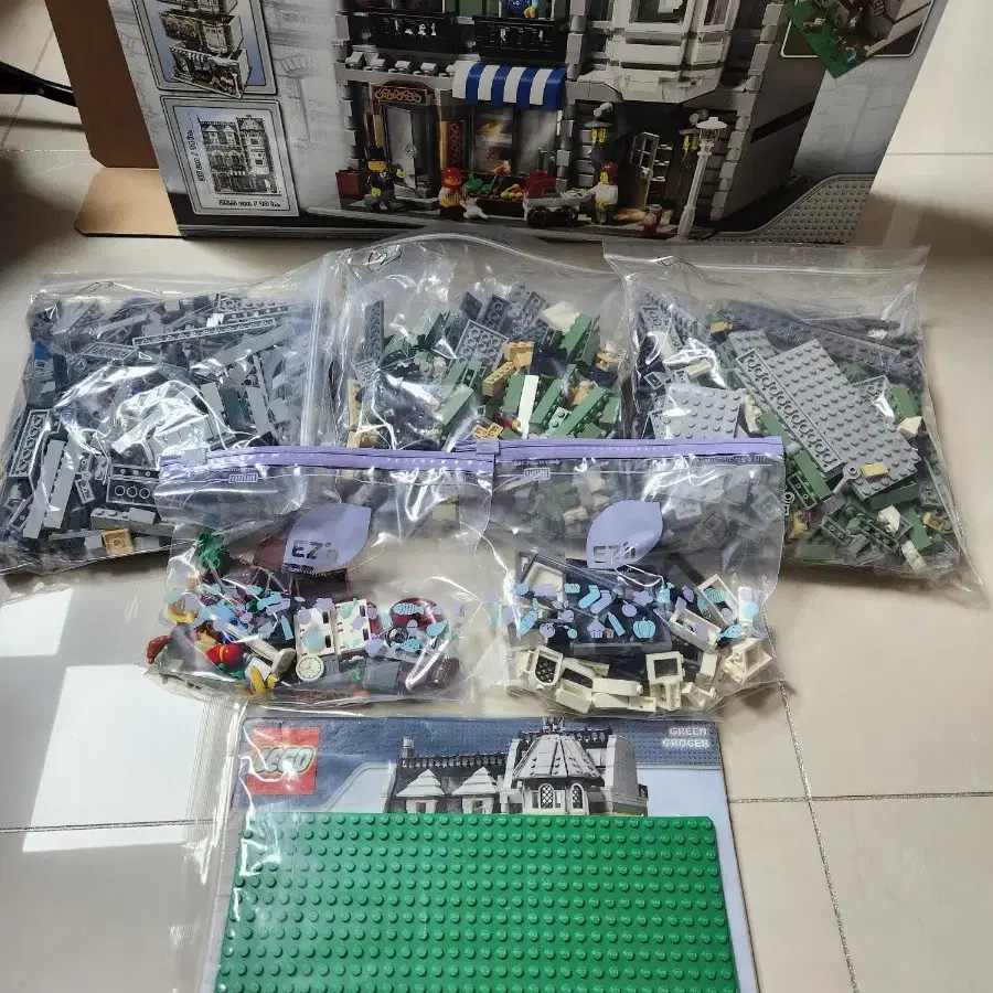 (LEGO)레고 10185 그린 그로서 중고 팝니다.