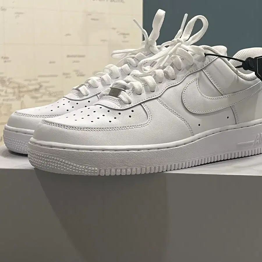 에어포스1 화이트(Nike Air Force 1 '07 Low White