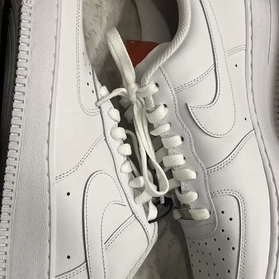 에어포스1 화이트(Nike Air Force 1 '07 Low White