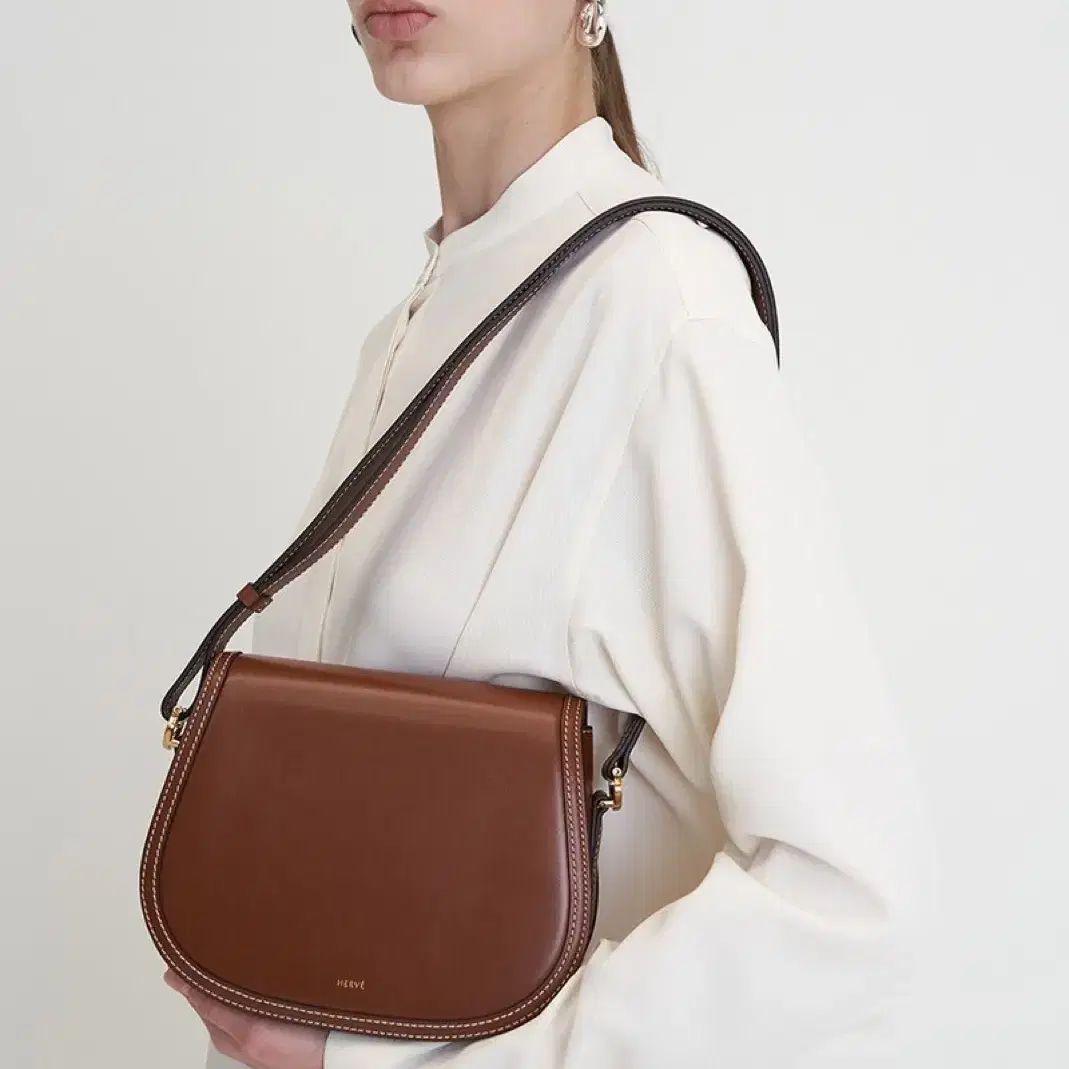 에르베 CLASSIC 20 TRIO SADDLE BAG (tan)