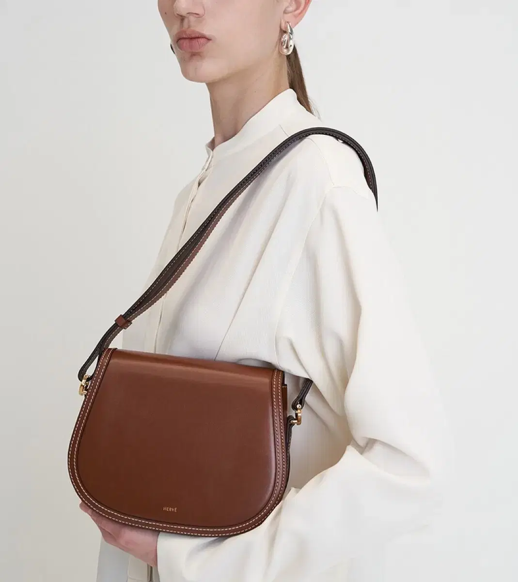 에르베 CLASSIC 20 TRIO SADDLE BAG (tan)