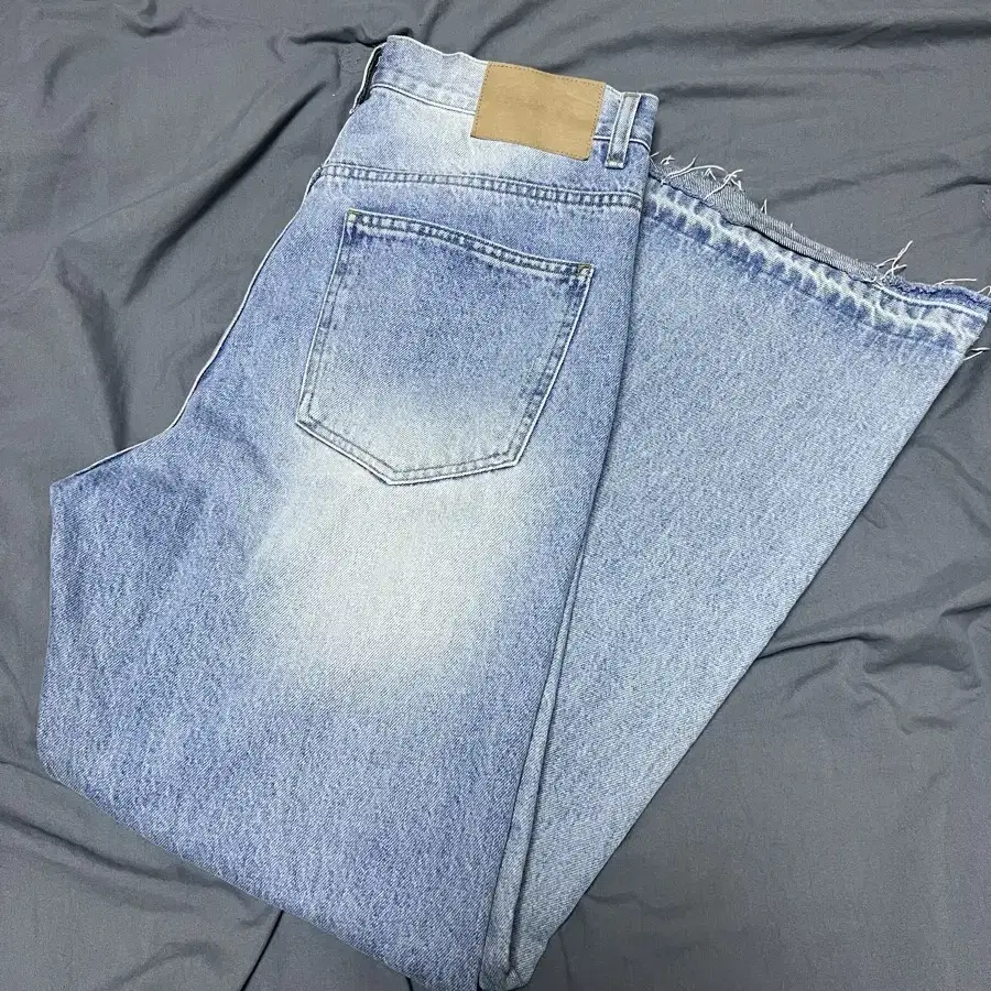 [M] 노이스 WASHED FLARED JEANS - BLUE