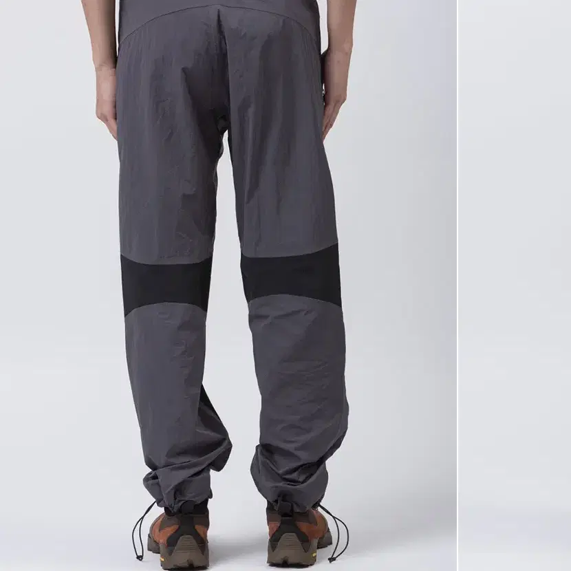 [L] JLAL NOTCH TRACK PANTS BLACK