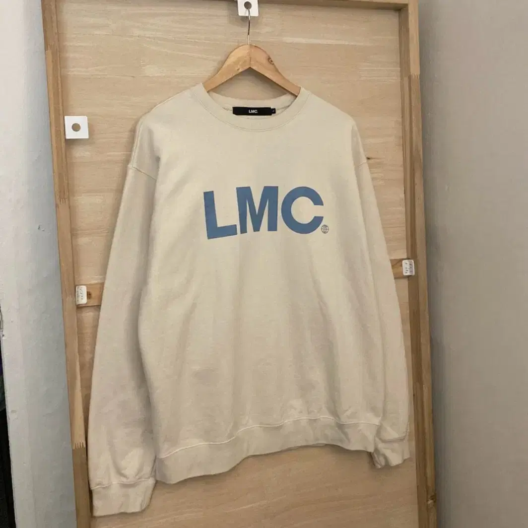 LMC 맨투맨 L사이즈