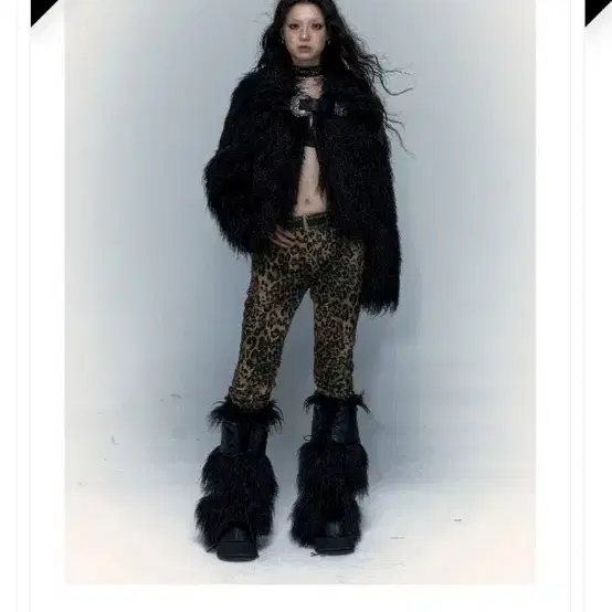 NOROMANCE Light Rock Black fur coat