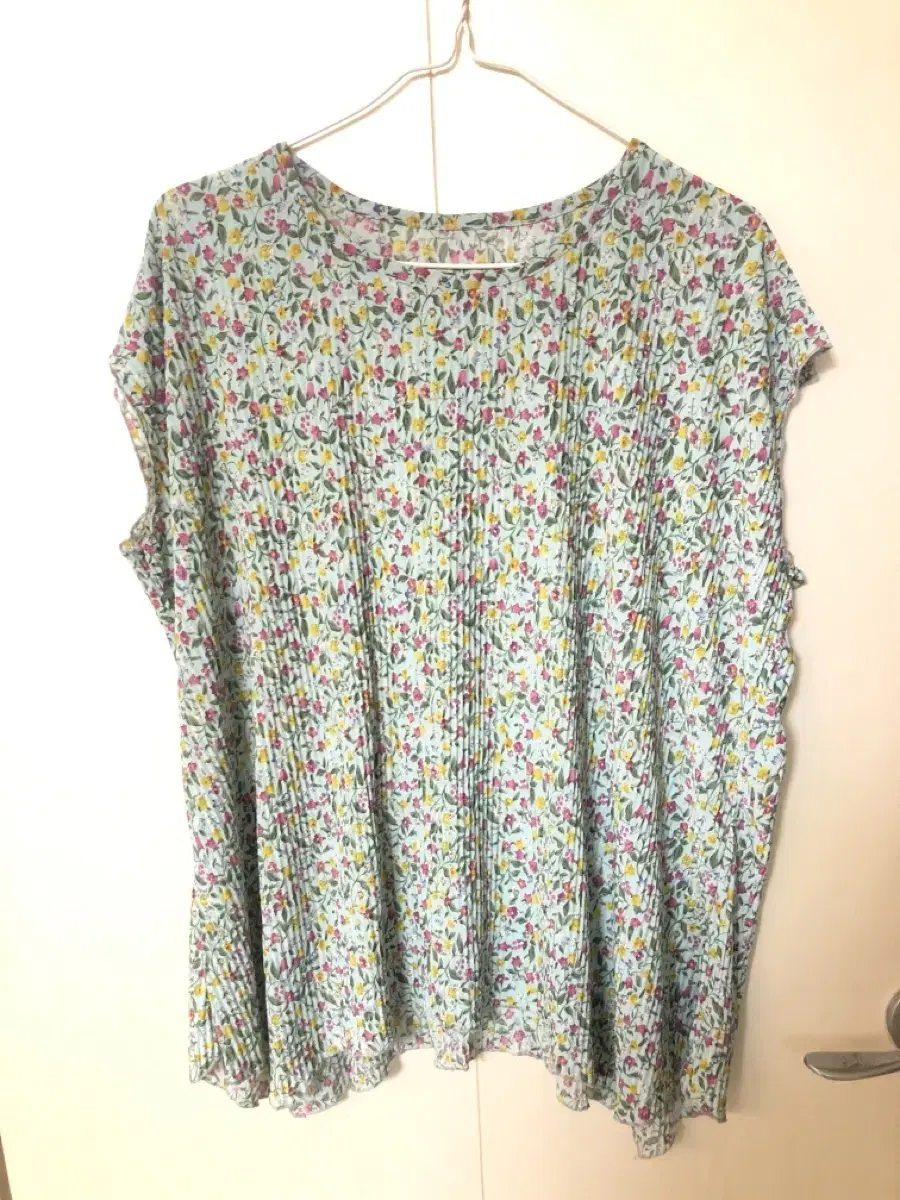 Vintage hippie blouse sleeveless top