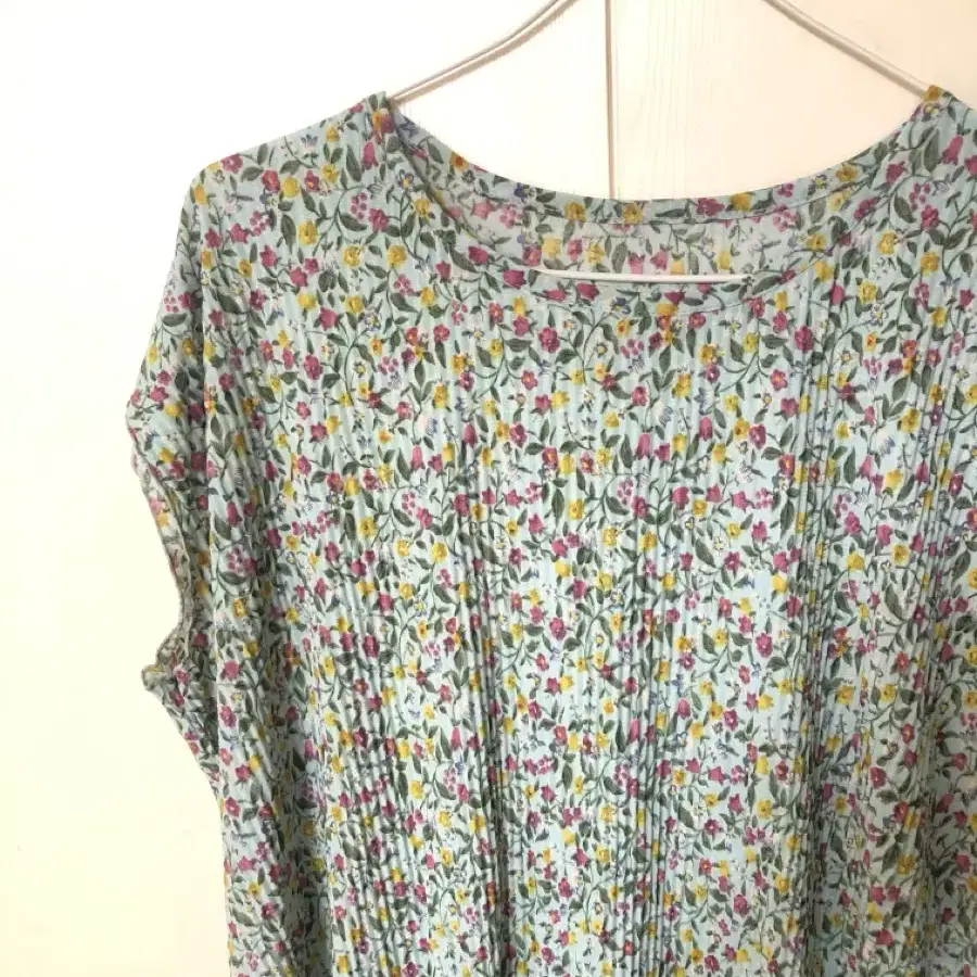 Vintage hippie blouse sleeveless top