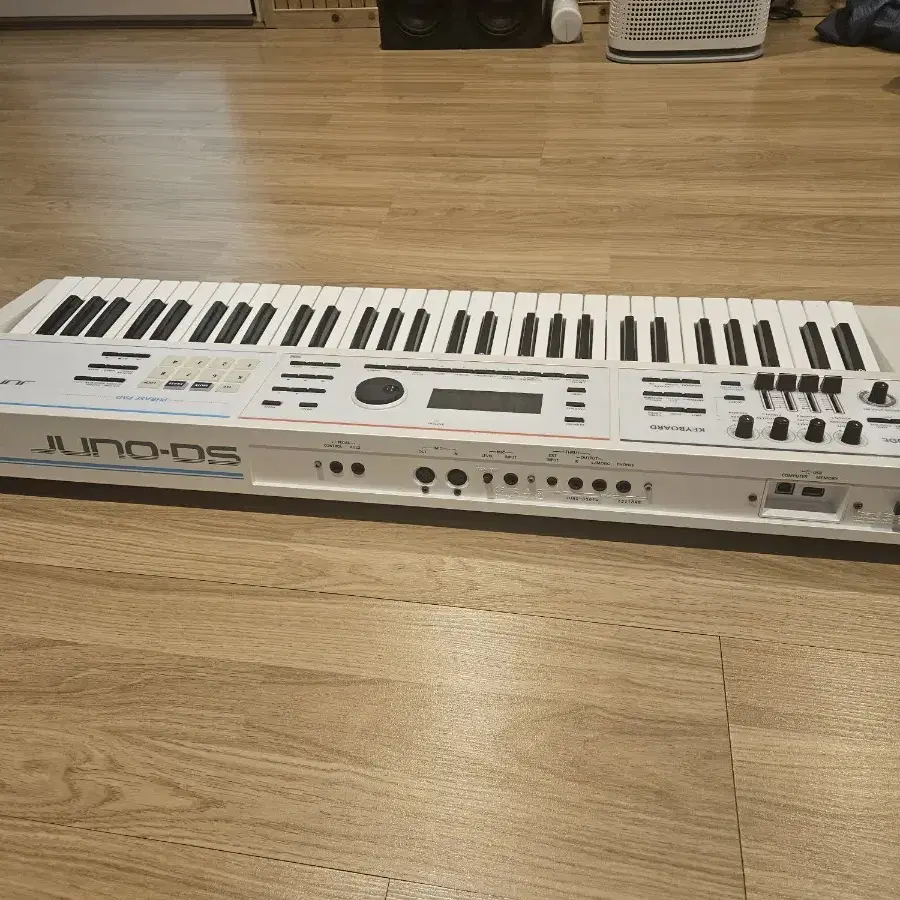 Roland Juno-DS 61건반 (White Edition)