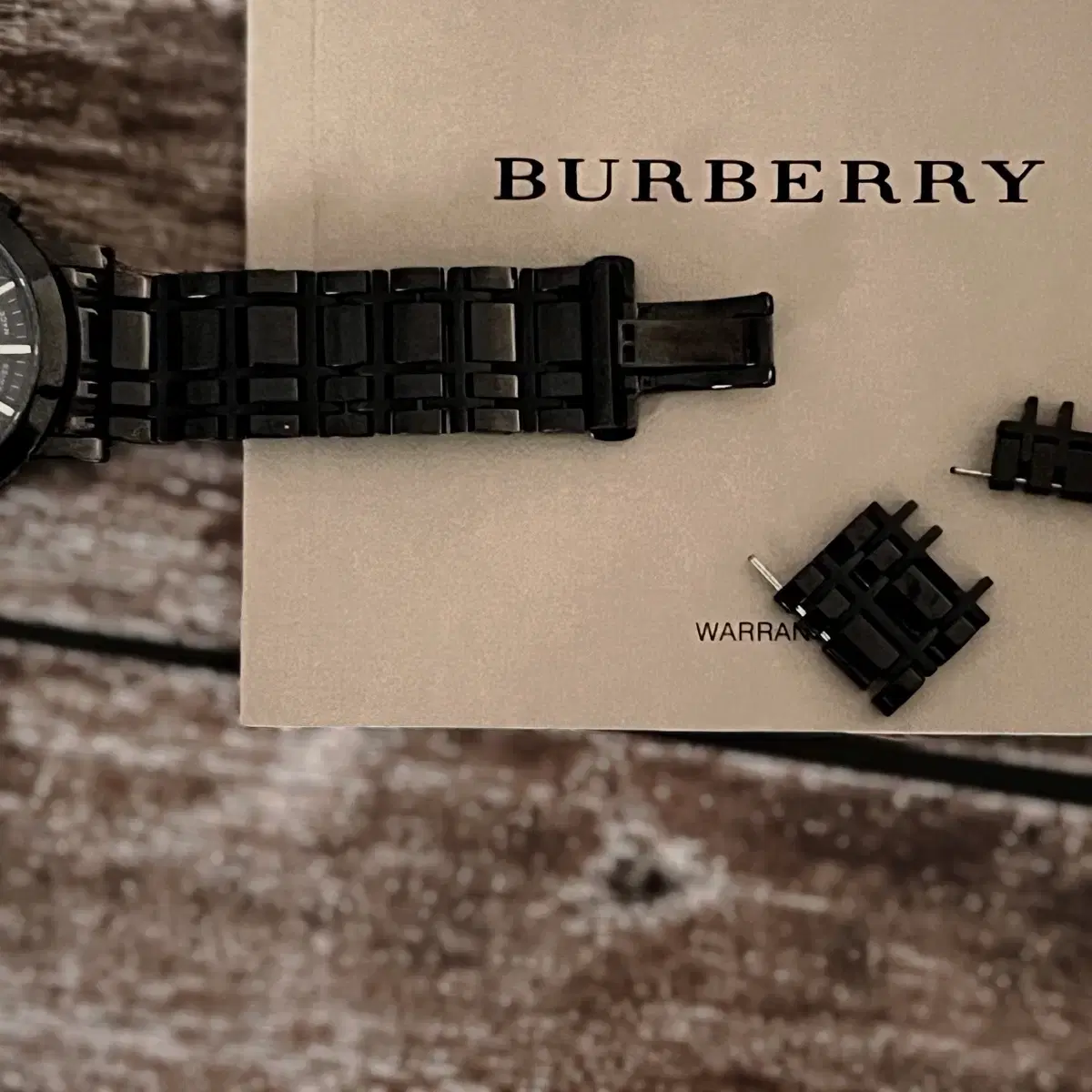 BURBERRY 버버리  헤리티지 블랙 크로노그래프 남성 시계