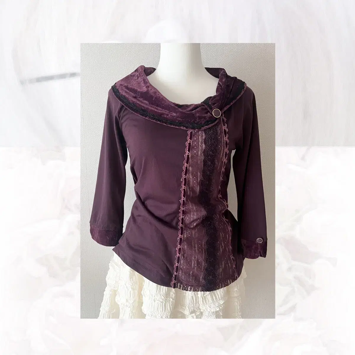 Axes Femme dark purple lace top