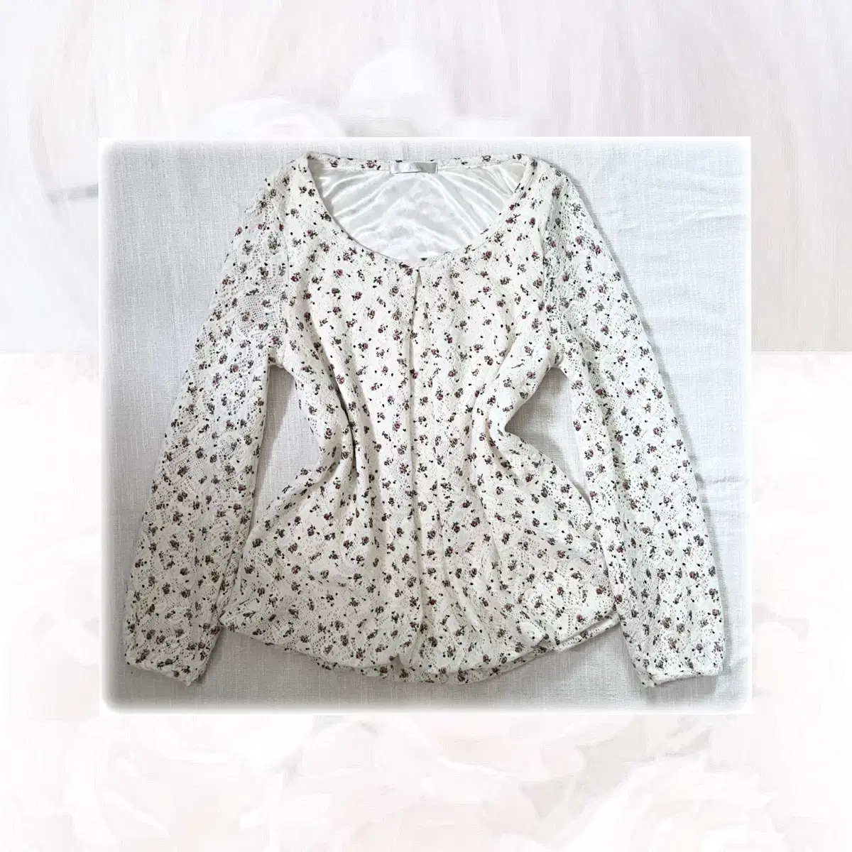 pale cream mini flower top