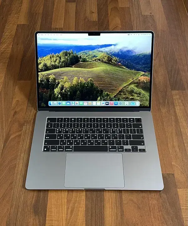 Apple MacBook Air M3 15-inch 8GB 256GB for sale