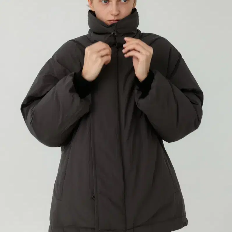 레이스 rrace half down jacket 하프 패딩 차콜