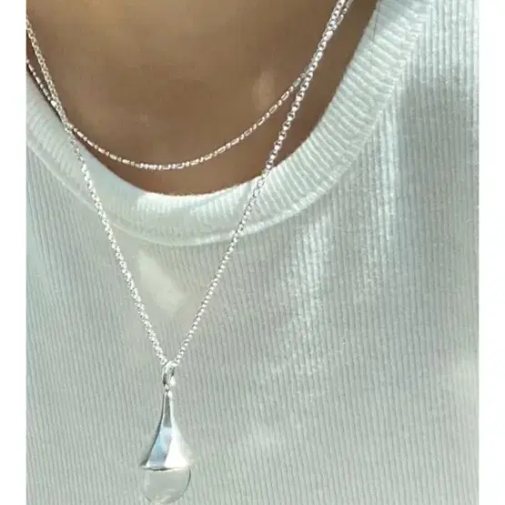 새상품 포틀 light necklace 목걸이 c clear 투명 볼드