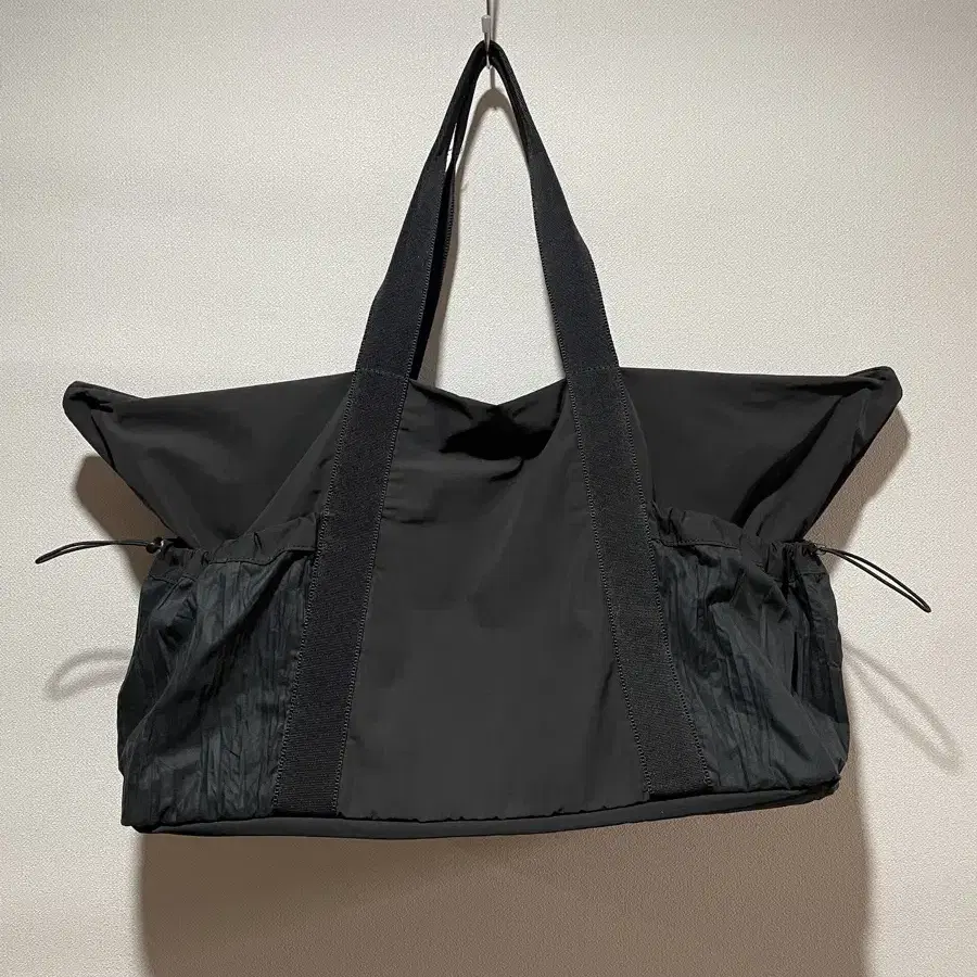 [OS]MATISSE THE CURATOR POOLING TOTE BAG