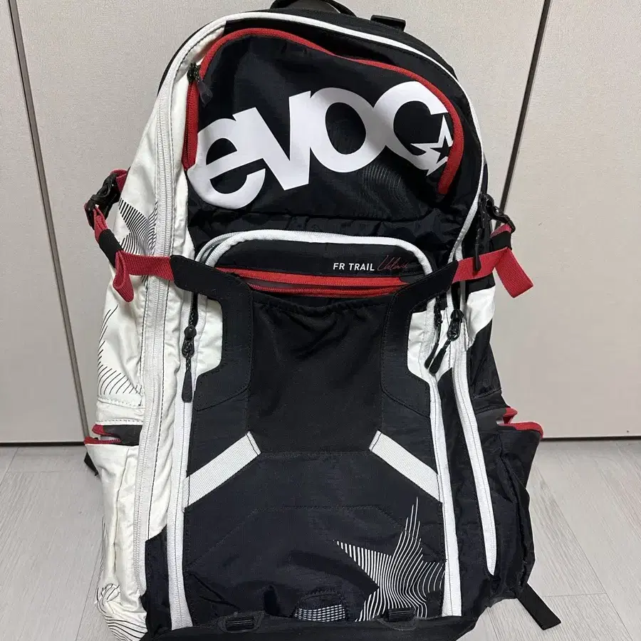 Evoc FR  트레일 백팩 20L