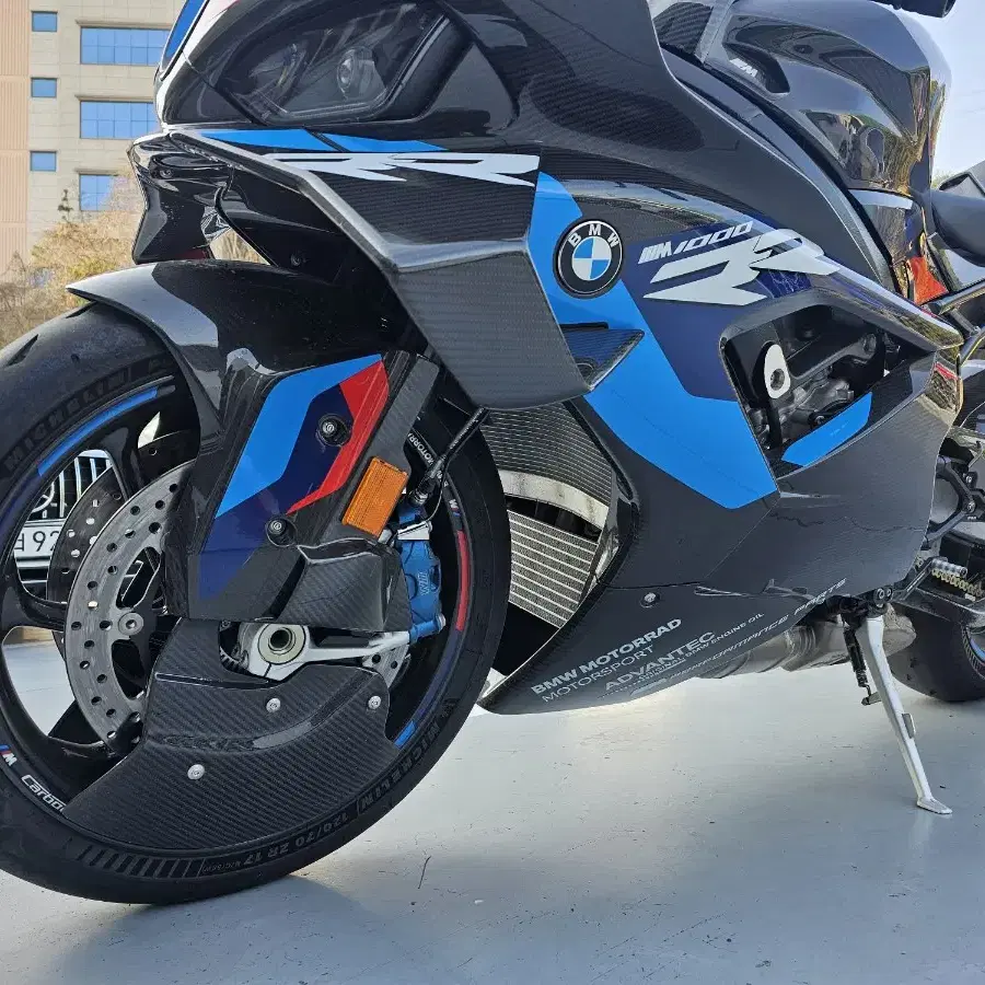 23 bmw m1000rr