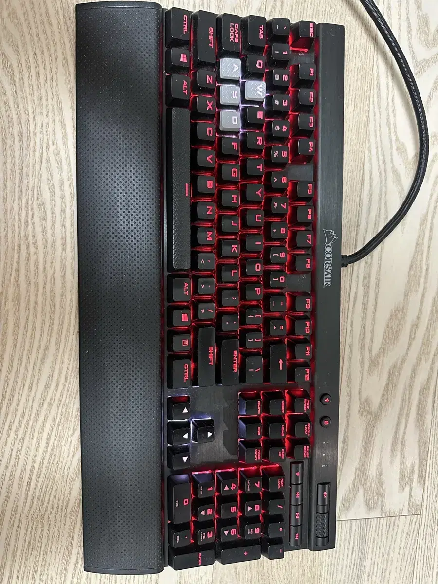 커세어 k70 lux rgb 키보드 팝니다