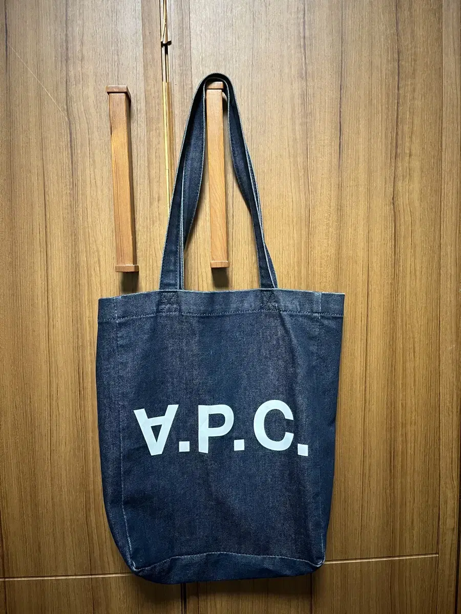 아페쎄 A.P.C tote백 토트백 에코백 다니엘라색상 팔아요