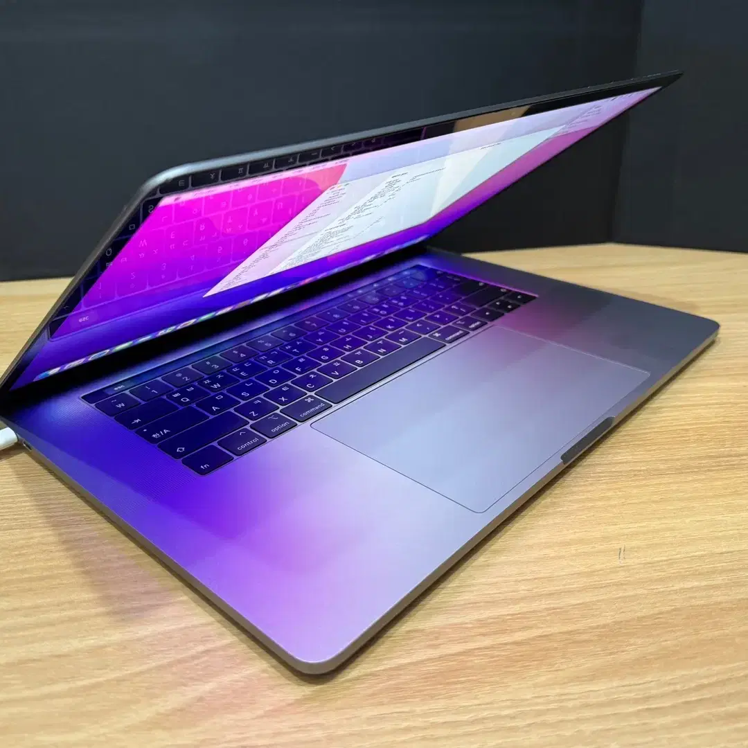 맥북 MacBook Pro 15(i7, 2018년) 1