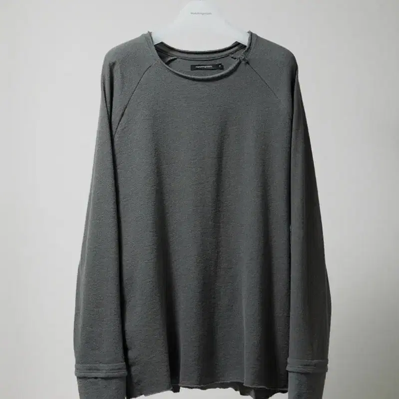 해칭룸 slash tee moss charcoal