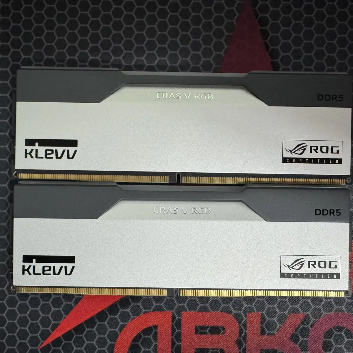 KLEVV CRAS V RGB DDR5 7200 32GB(16X2) 팝니