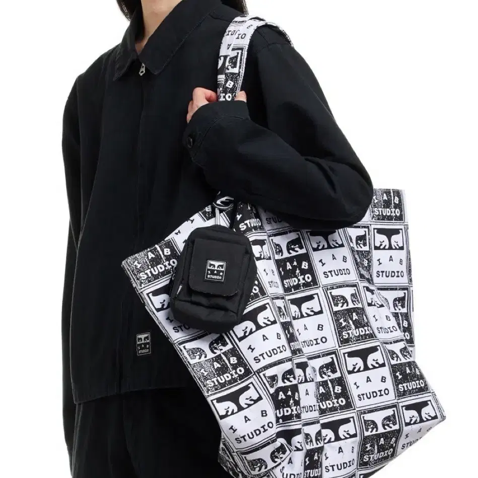 (새제품)iab studio X obey faded tote bag