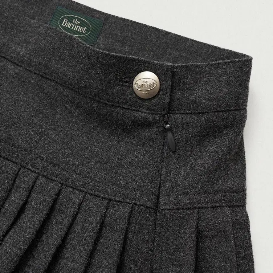 더바넷 Charcoal Karelian Pleats Mini Skirt