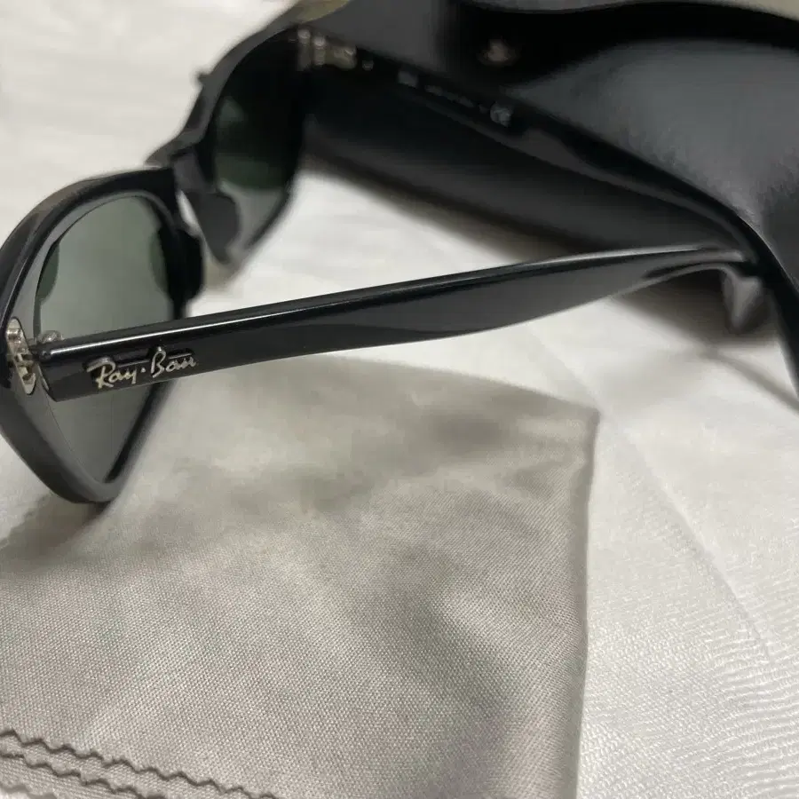 레이밴 RB2299 레이디 버뱅크 RAY BAN