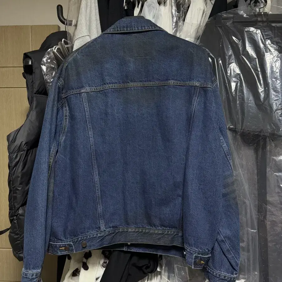 [L] IEY 이에이 청자켓 DIRTY WASHED DENIM JACKE