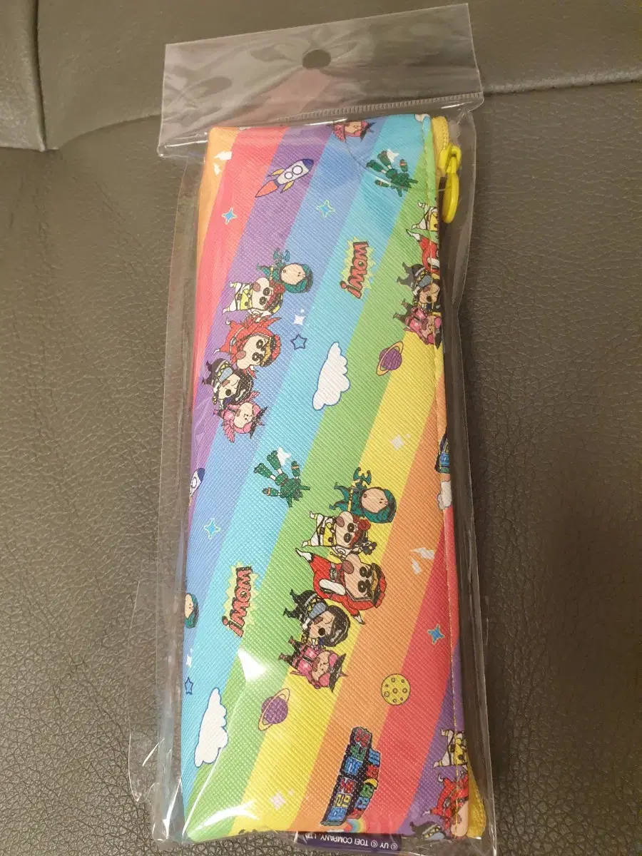 Crayon Shin-chan Simple Pen Case (Sealed, Unused)