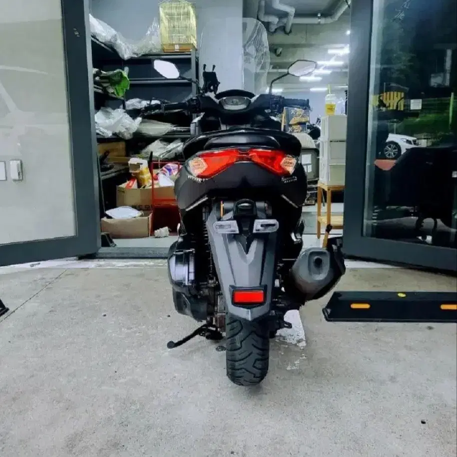 야마하 NMAX125 2022년식 2만키로수 준튜닝 깨끗한 차량