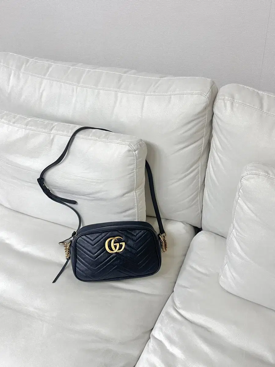 GUCCI GG Marmont Matelasse Crossbody Bag (Genuine)