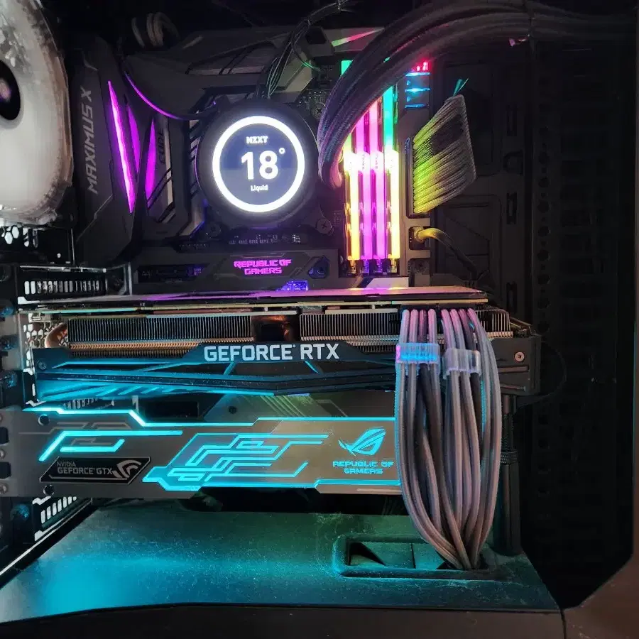 i9-9900 rtx2080ti 32램 쿨러마스터 케이스