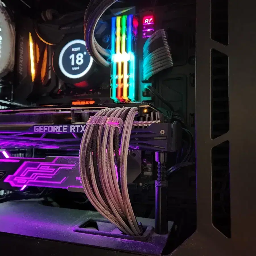 i9-9900 rtx2080ti 32램 쿨러마스터 케이스