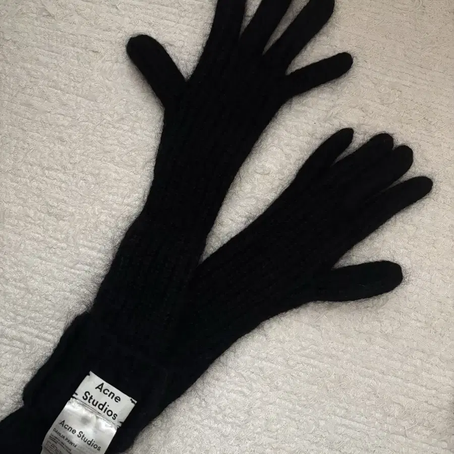 ACNE STUDIOS Dahlia Gloves 아크네 니트 장갑