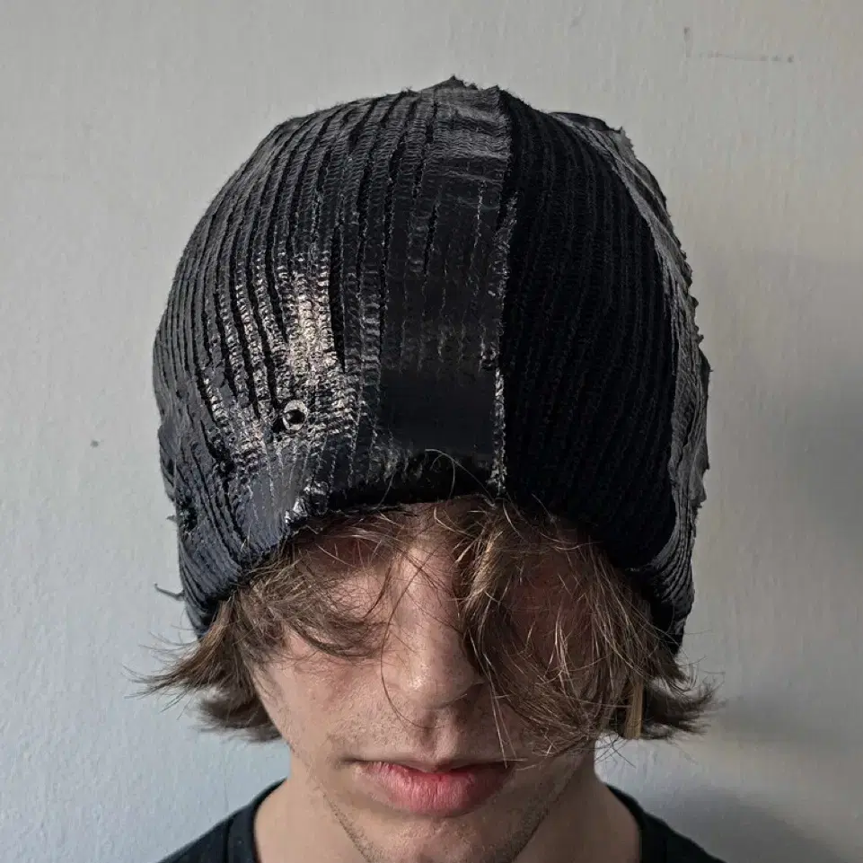 CARNET-ARCHIVE EXCAVATED BEANIE HAT