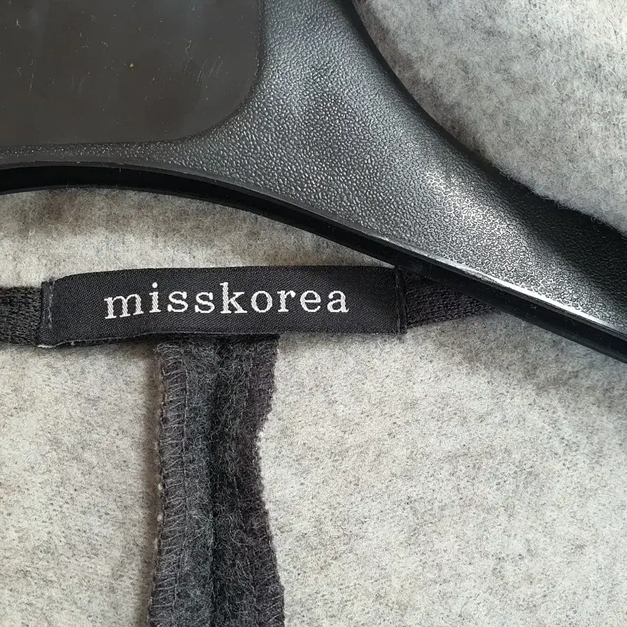 misskorea 미스코리아 울소재 후드 롱코트