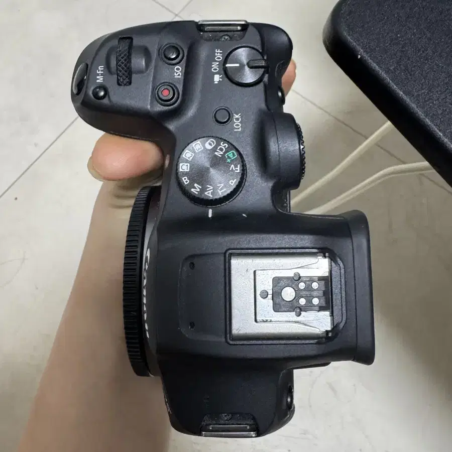 캐논 EOS R7