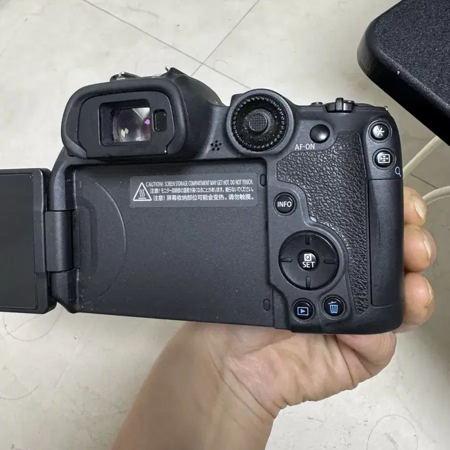 캐논 EOS R7