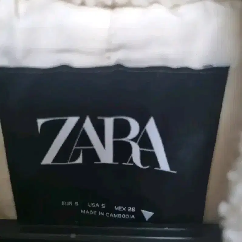 zara 자라 페이크 시어링 롱 코트 - 화이트 S