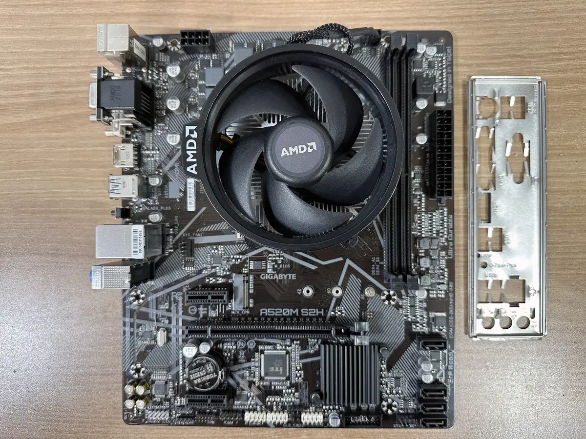 라이젠 PRO 4350G+기가바이트 A520M-S2H (CPU+메인보드)