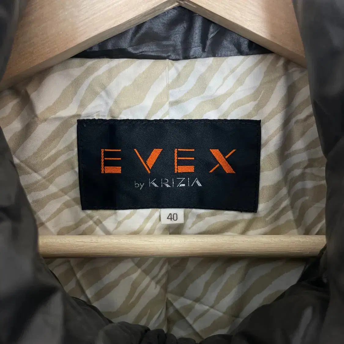 evex 타이거 로고 브라운 패딩