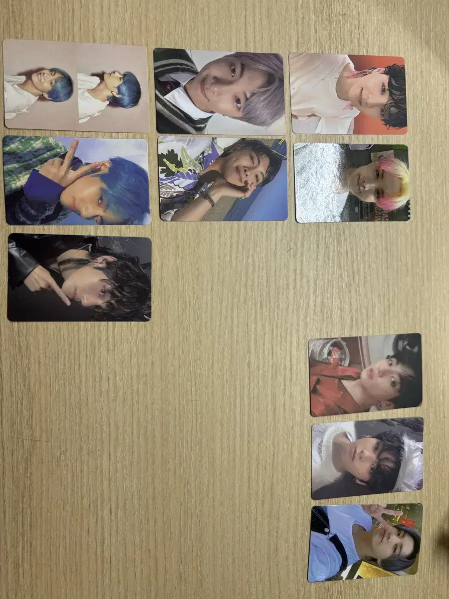 I sell bangtan merchandise photocard bulk 40,000 won