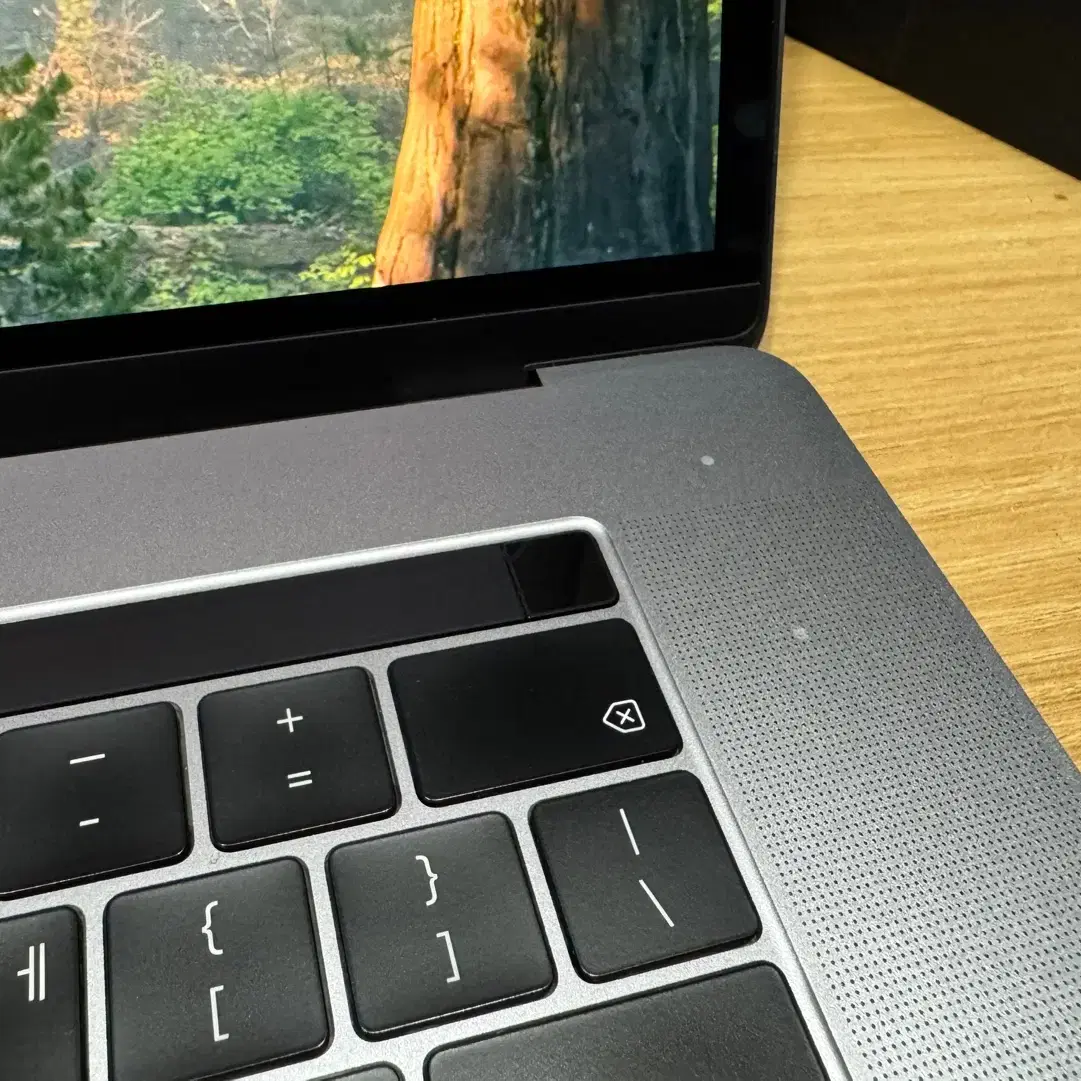 맥북 MacBook Pro 15(i7, 2018년) 4