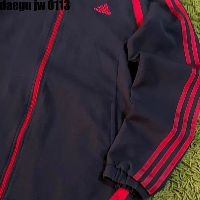 L ADIDAS ZIPUP 아디다스 집업