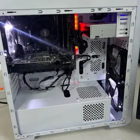 라이젠 3500 1050ti 컴퓨터 팝니다.