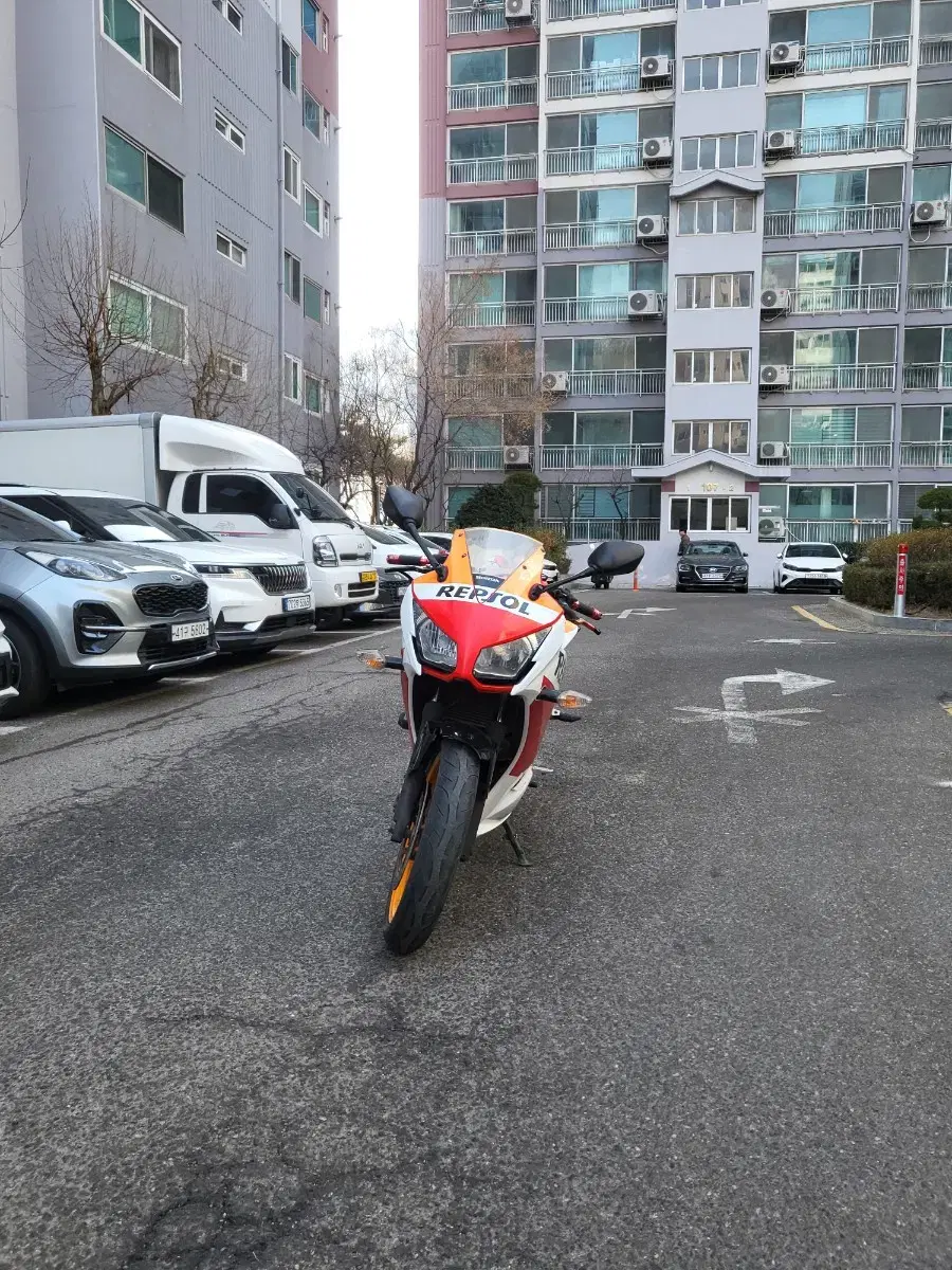 혼다 CBR300R 15년식 팝니다