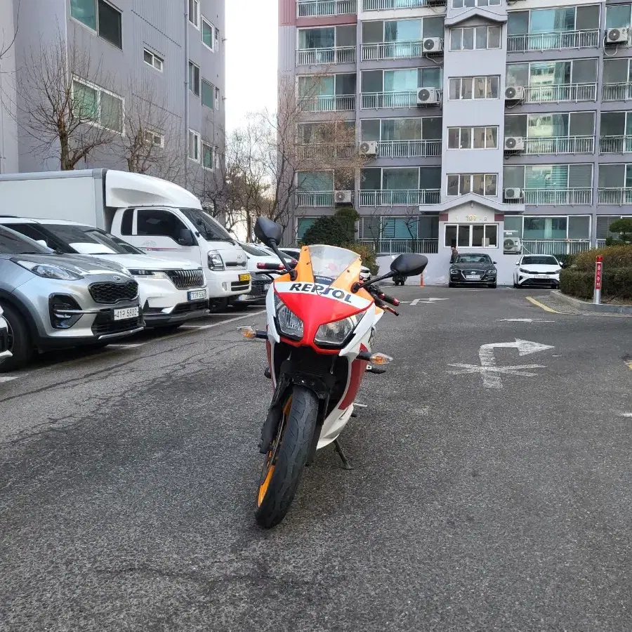 혼다 CBR300R 15년식 팝니다