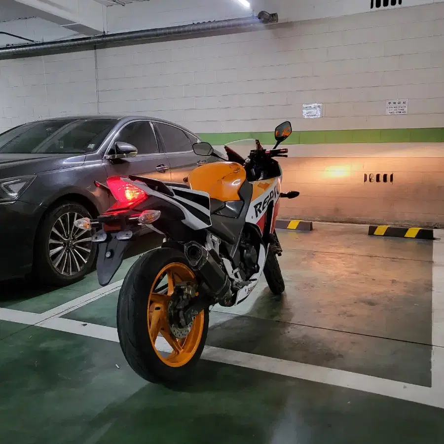 혼다 CBR300R 15년식 팝니다